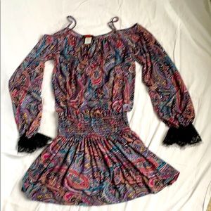 Amore open shoulder mini, paisley print